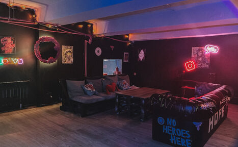 Арендовать Авангард. Яркий зал с авторским дизайном