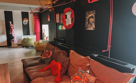 Арендовать Авангард. Яркий зал с авторским дизайном