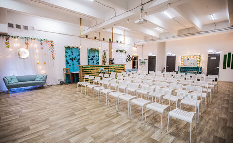 Арендовать Светлый лофт с верандой для образовательных мероприятий