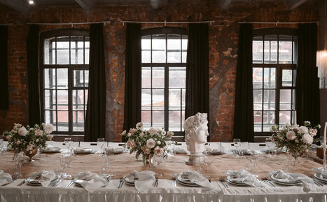 Арендовать SoldOut Lофт. Лофт-пространство с панорамными окнами