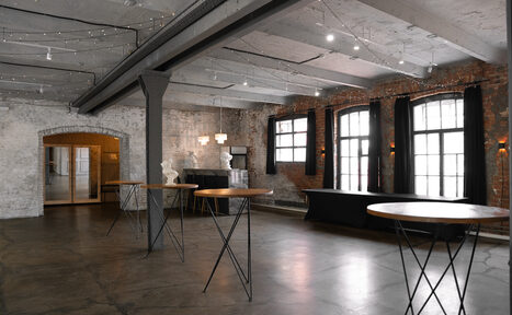 Арендовать SoldOut Lофт. Лофт-пространство с панорамными окнами