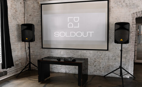 Арендовать SoldOut Lофт. Лофт-пространство с панорамными окнами