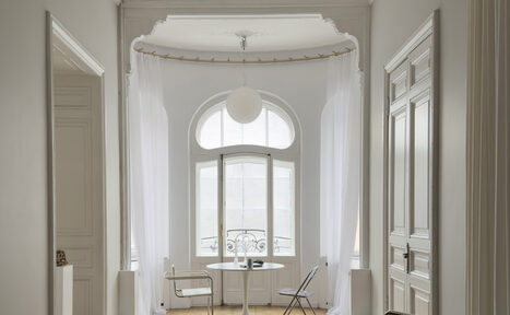 Арендовать Малый зал в классическом стиле для различных мероприятий