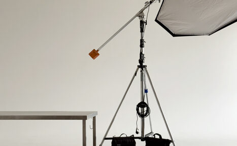 Арендовать Большой светлый зал в классическом стиле с камином