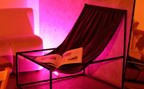 Арендовать Светлый лофт со светомузыкой и барной стойкой