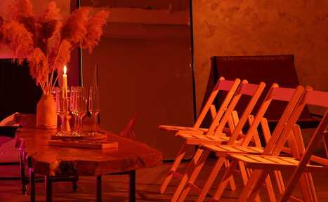 Арендовать Светлый лофт со светомузыкой и барной стойкой