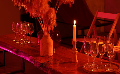 Арендовать Светлый лофт со светомузыкой и барной стойкой