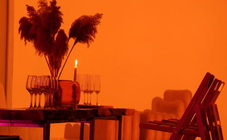 Арендовать Светлый лофт со светомузыкой и барной стойкой