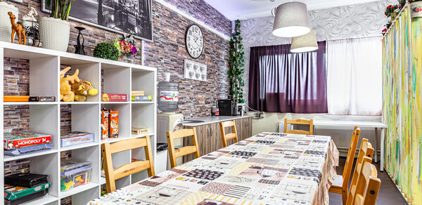 Яркое пространство для отдыха и вечеринок