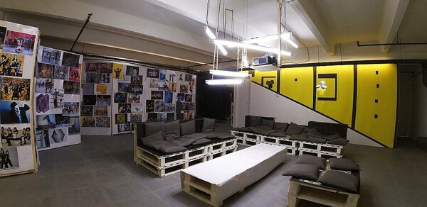 JamTown Яркая lounge-зона