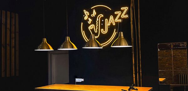 Зал Джаз. Лофт-зал со сценой