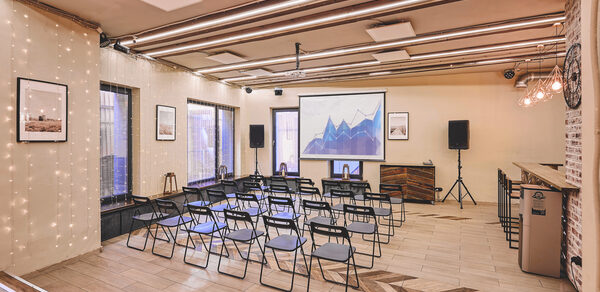 Дизайнерский лофт для деловых мероприятий