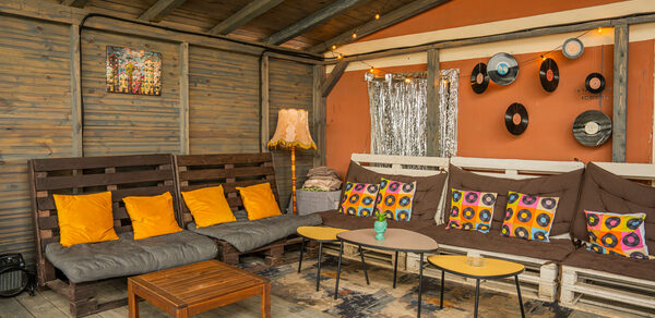 Просторный лофт с верандой и внутренним двориком