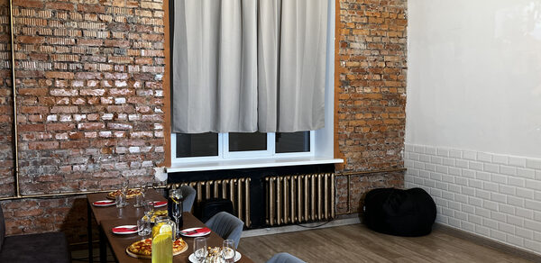 Лофт малый. Яркий лофт-зал