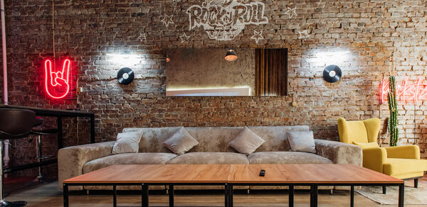 Рокстар. Брутальный лофт с рок атрибутикой