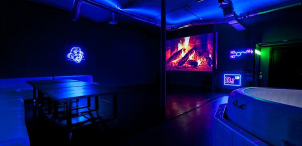 Лофт для светящихся вечеринок