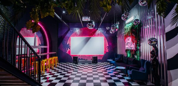 Оушен Драйв. Двухуровневый лофт в стиле диско