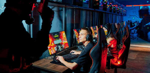 Современный киберспортивный клуб