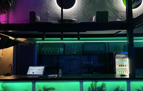 The Portal. Тёмный неоновый лофт