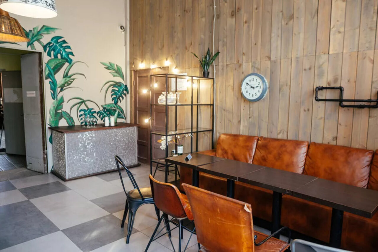 Арендовать  Fabrika. Loft-кафе  