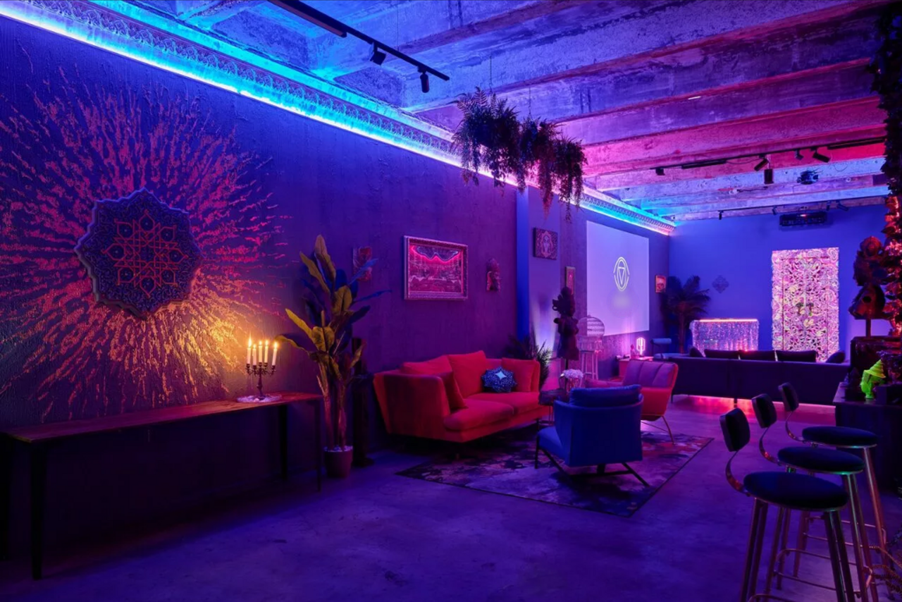 Арендовать AJNA лофт-бутик на набережной КК “Брусницын”