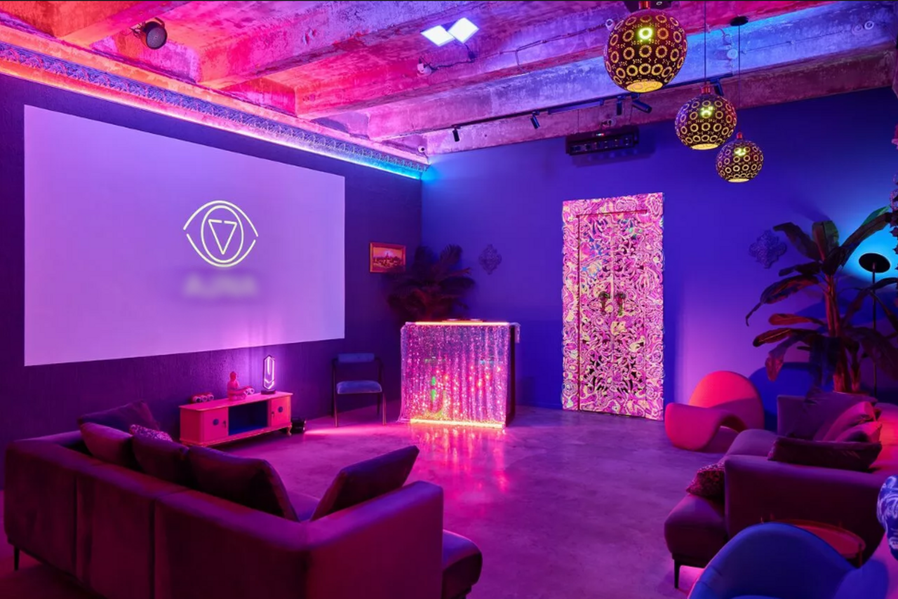 Арендовать AJNA лофт-бутик на набережной КК “Брусницын”