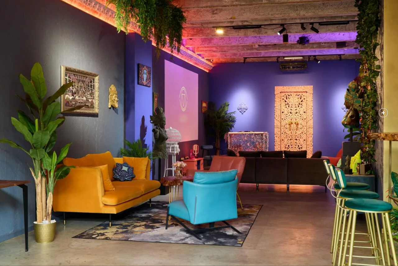 Арендовать AJNA лофт-бутик на набережной КК “Брусницын”