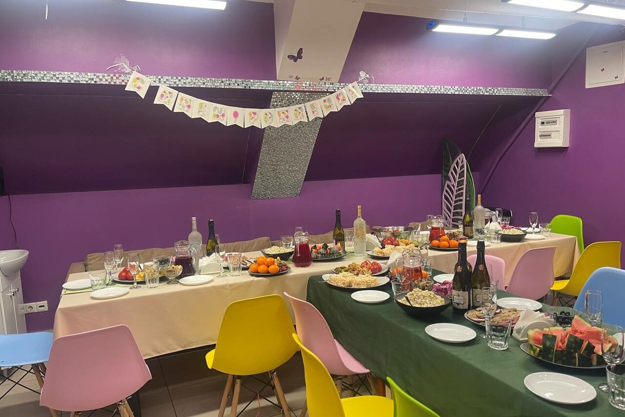 Арендовать Сказочный город. Ультрафиолетовый зал