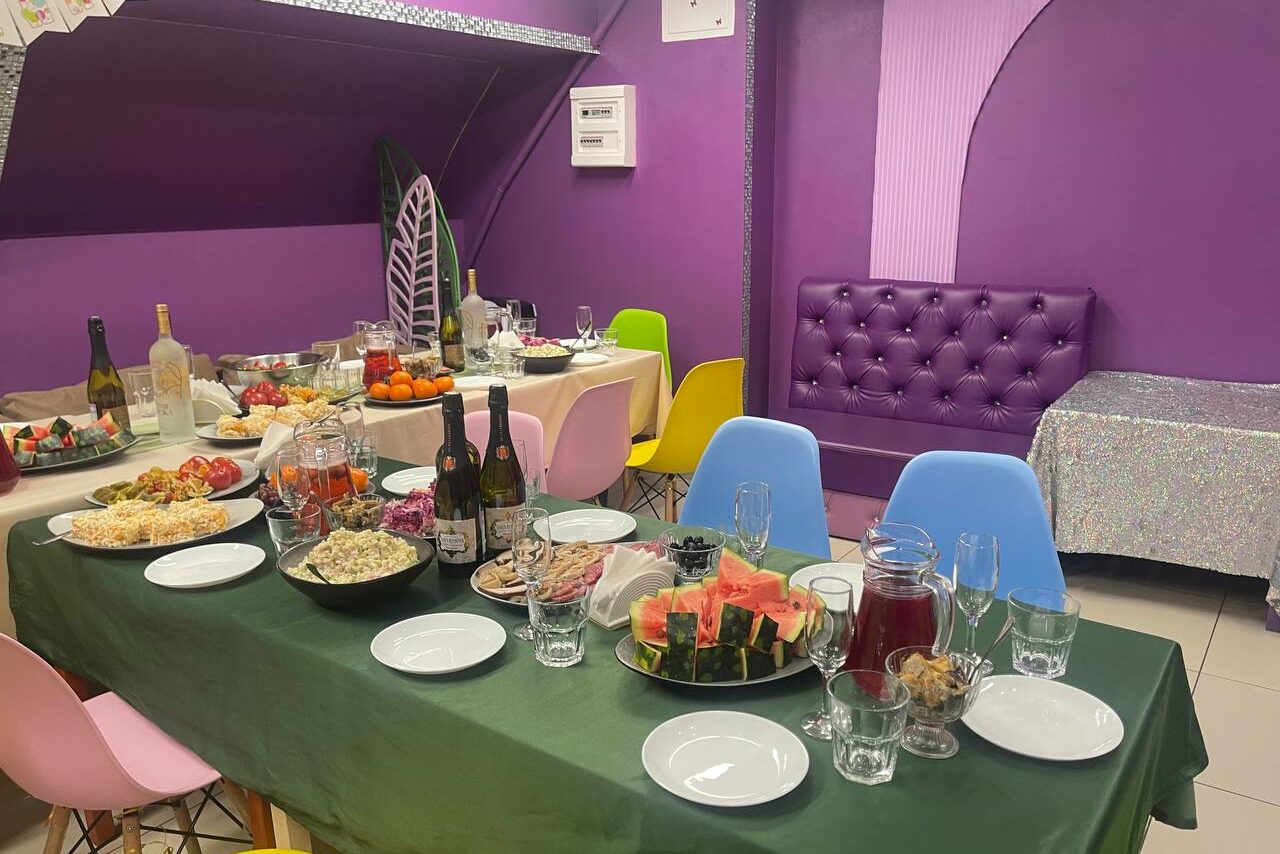 Арендовать Сказочный город. Ультрафиолетовый зал