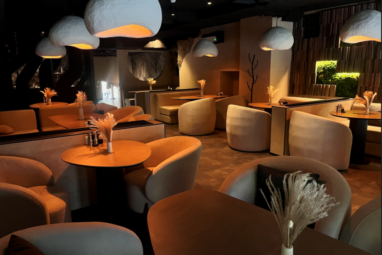 Арендовать Просторный двухуровневый зал для мероприятий