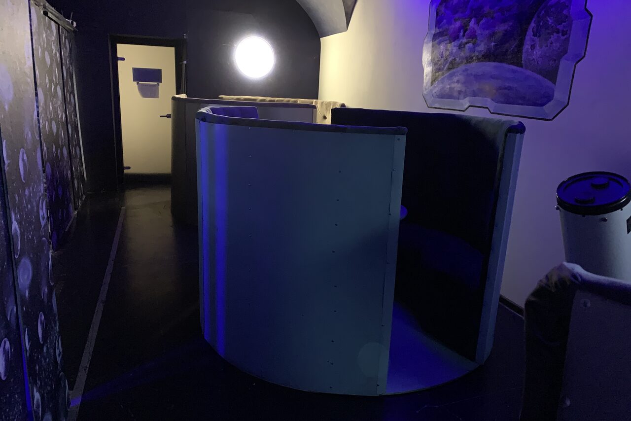 Арендовать Space coffee shop to close