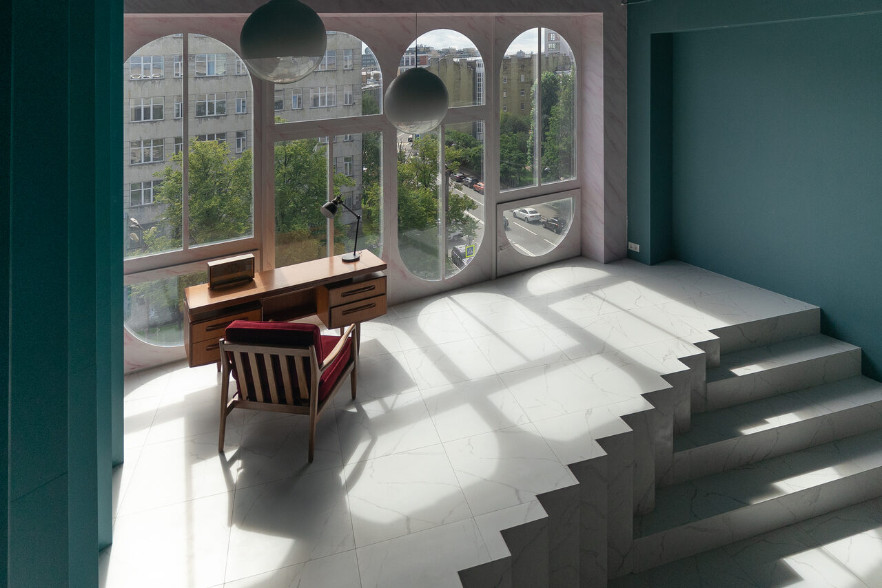 Арендовать Стильный двухуровневый лофт с панорамным видом