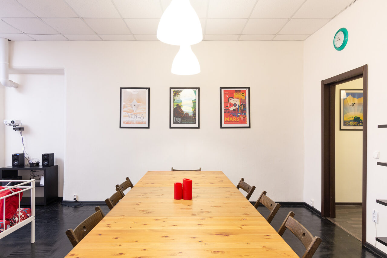 Арендовать Большая квартира с видом на Невский