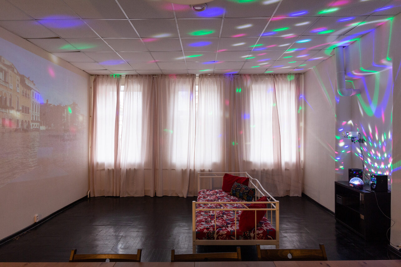 Арендовать Большая квартира с видом на Невский