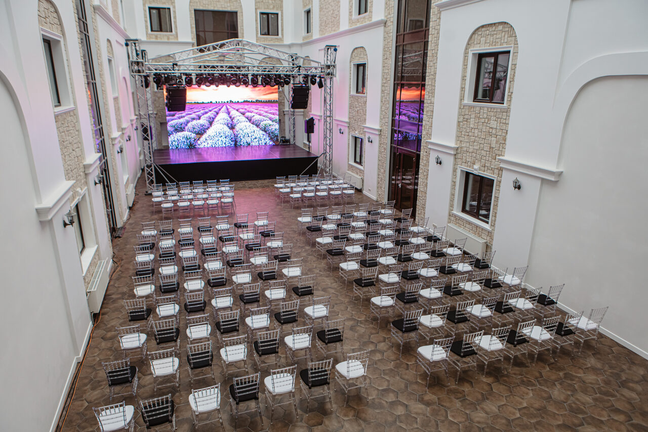 Арендовать PRO-Platforma Банкетный и Конференц Зал