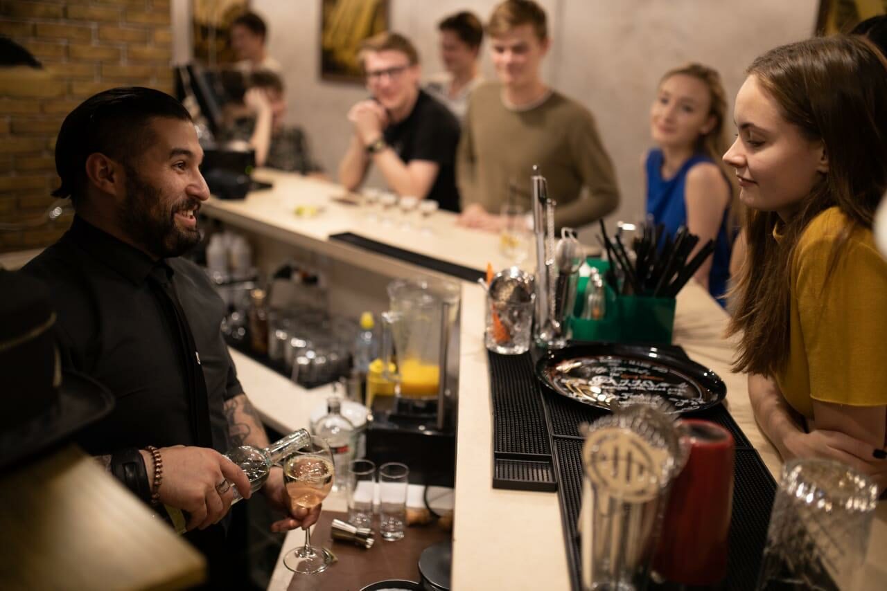 Арендовать Шоу-бар Золотое Колесо