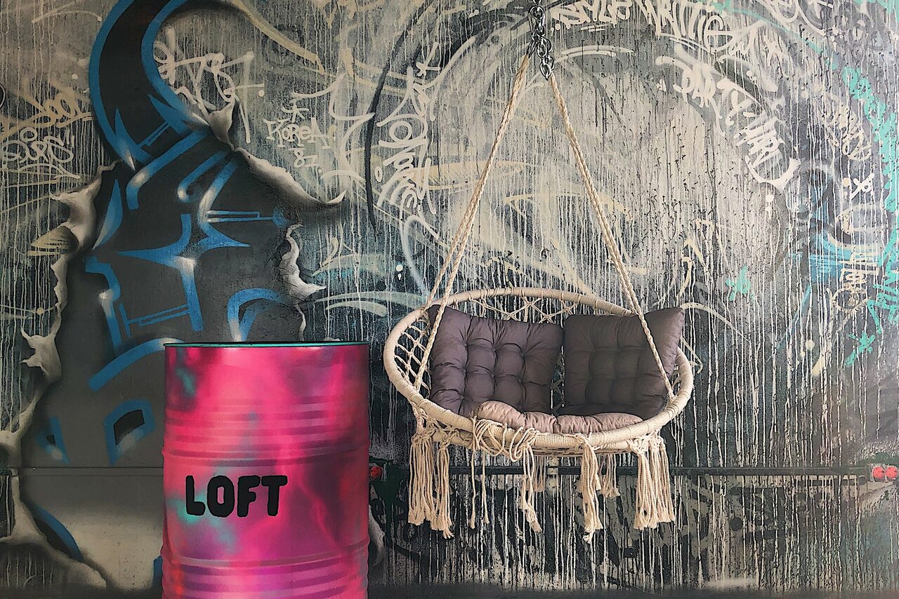 Арендовать Bright and stylish loft 