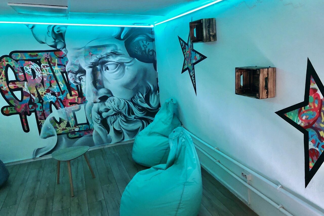 Арендовать Bright and stylish loft 