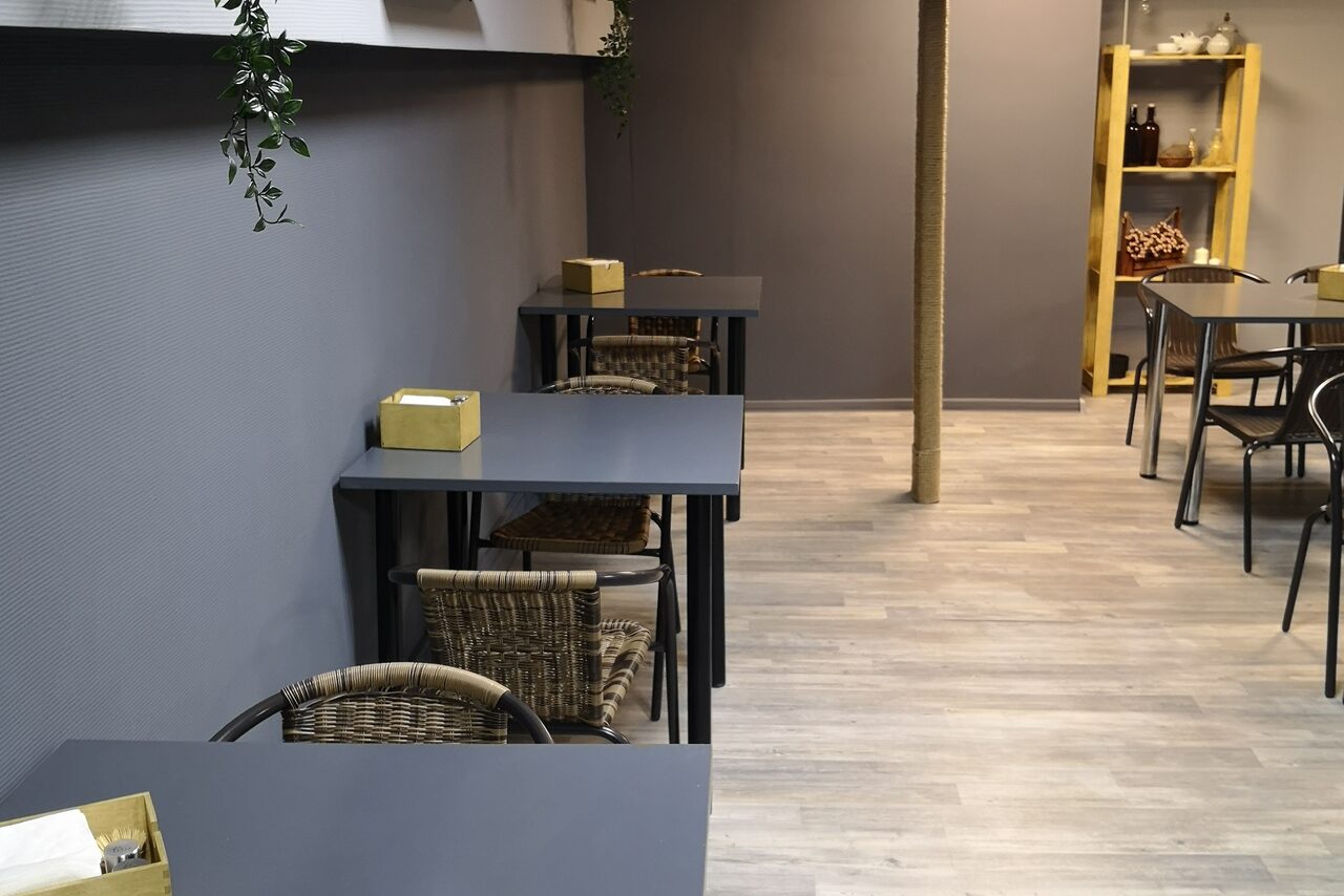 Арендовать Площадка в строгих тонах для праздничных мероприятий