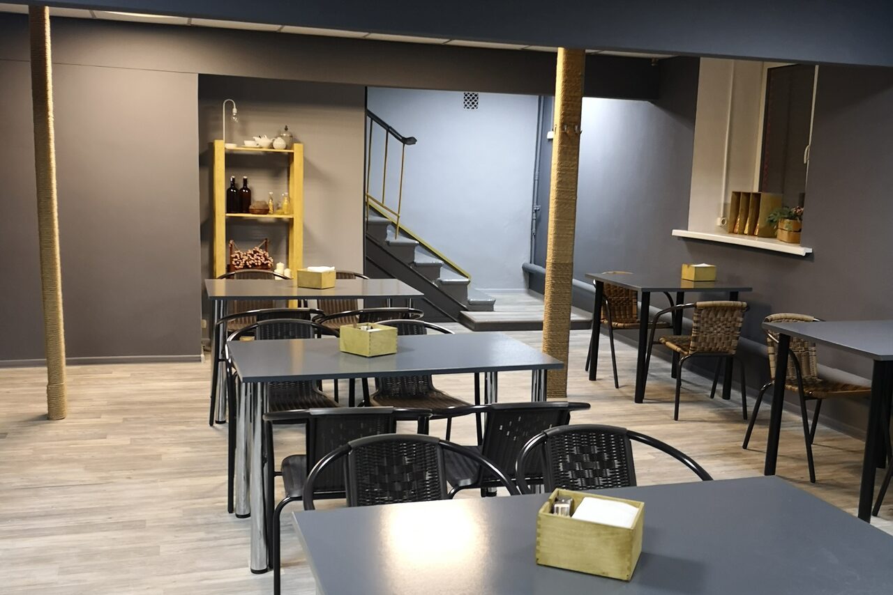 Арендовать Площадка в строгих тонах для праздничных мероприятий