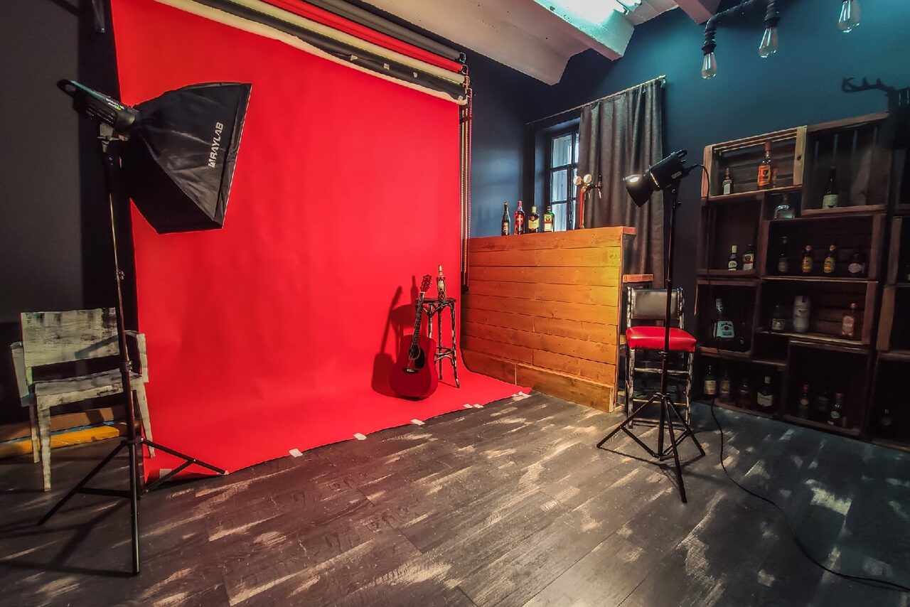 Арендовать GREENWICH Зал с барной фотозоной в стиле лофт