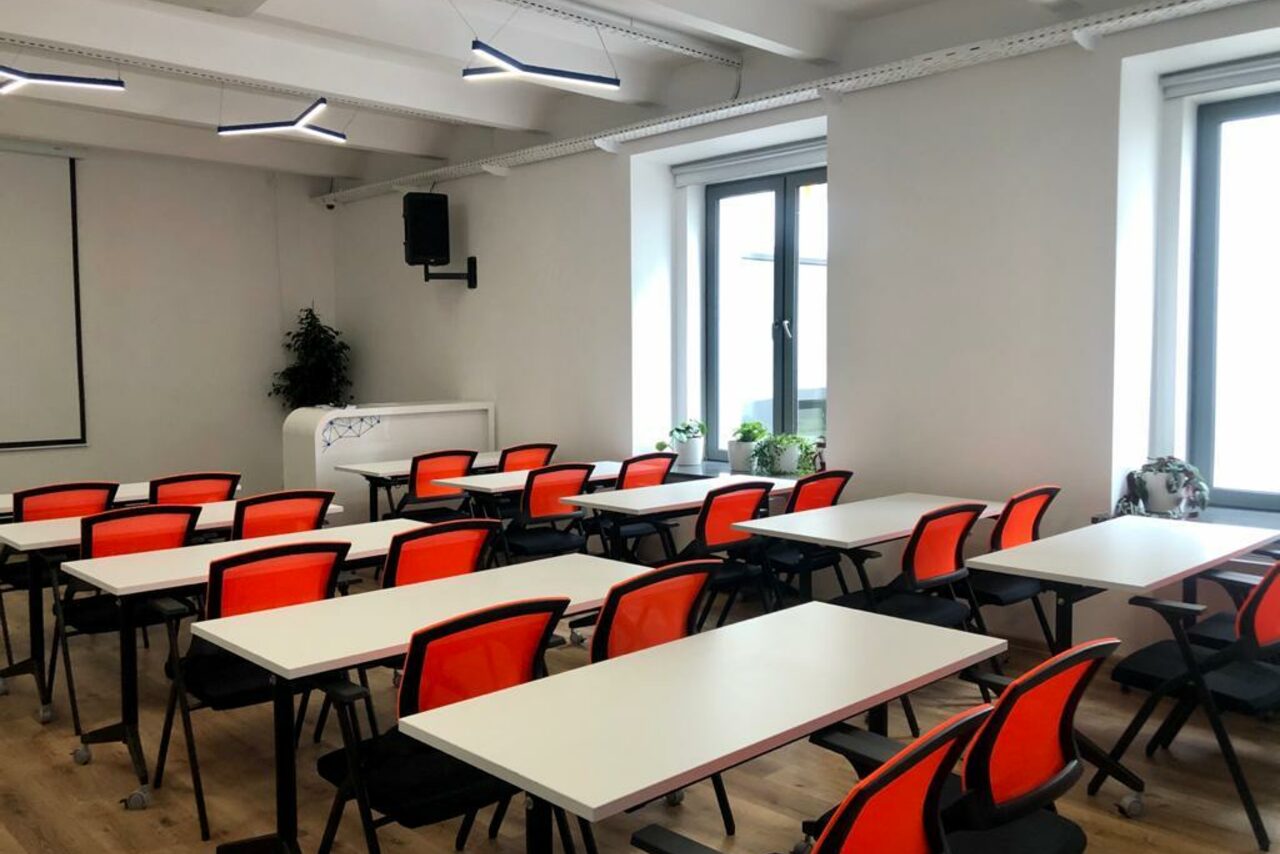 Арендовать Тренинг-зал в особняке на Менделеевской