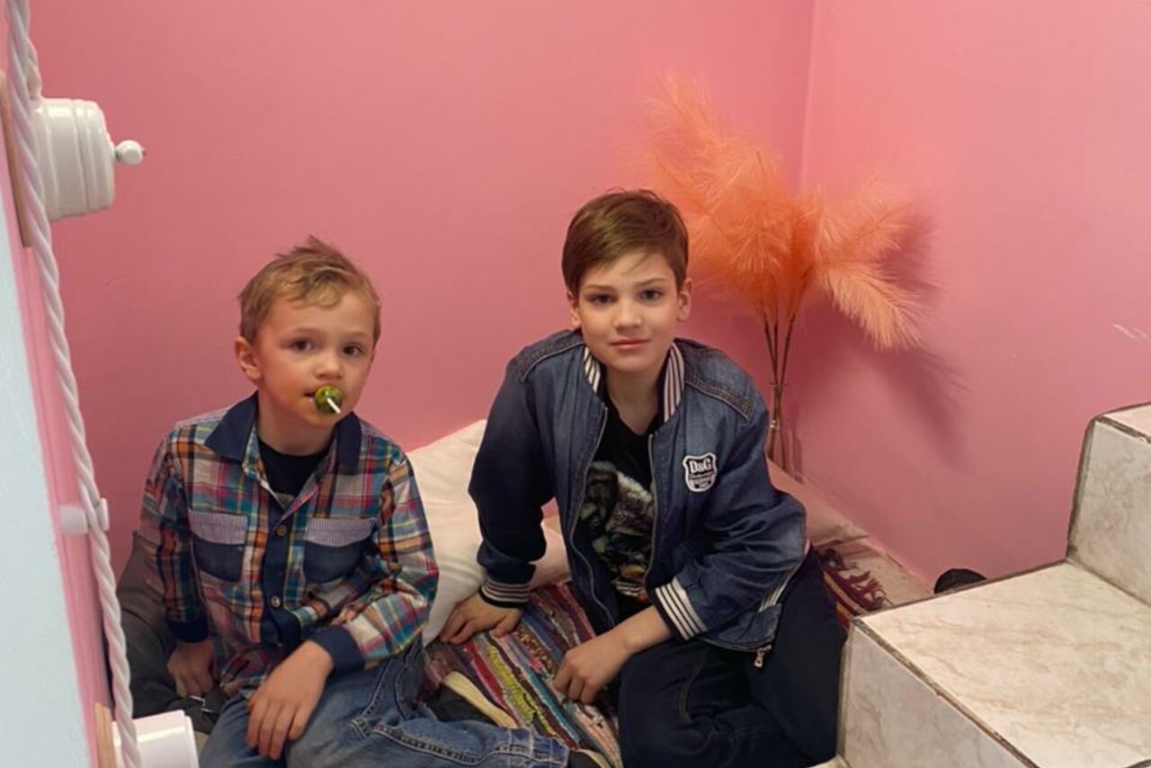 Арендовать Небольшая трехэтажная площадка