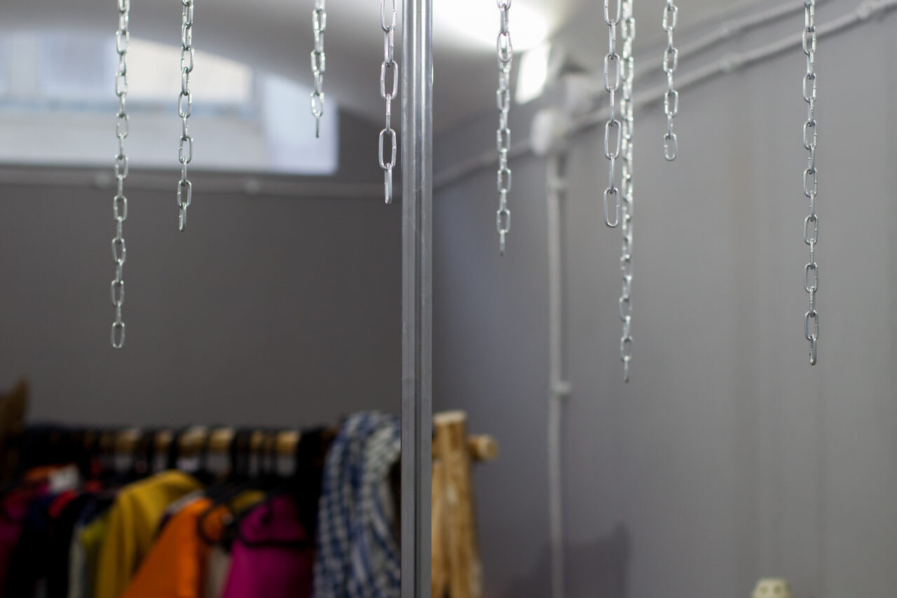 Арендовать Небольшая трехэтажная площадка