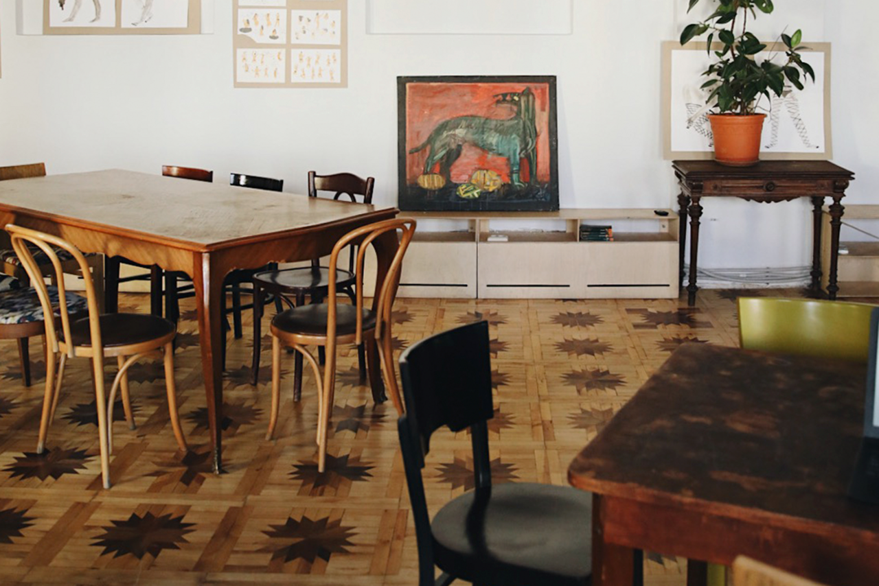 Арендовать  Двухэтажный особняк с уютный интерьером