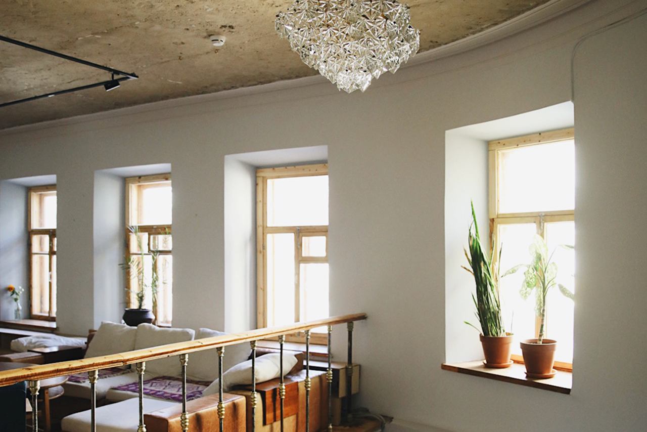 Арендовать  Двухэтажный особняк с уютный интерьером