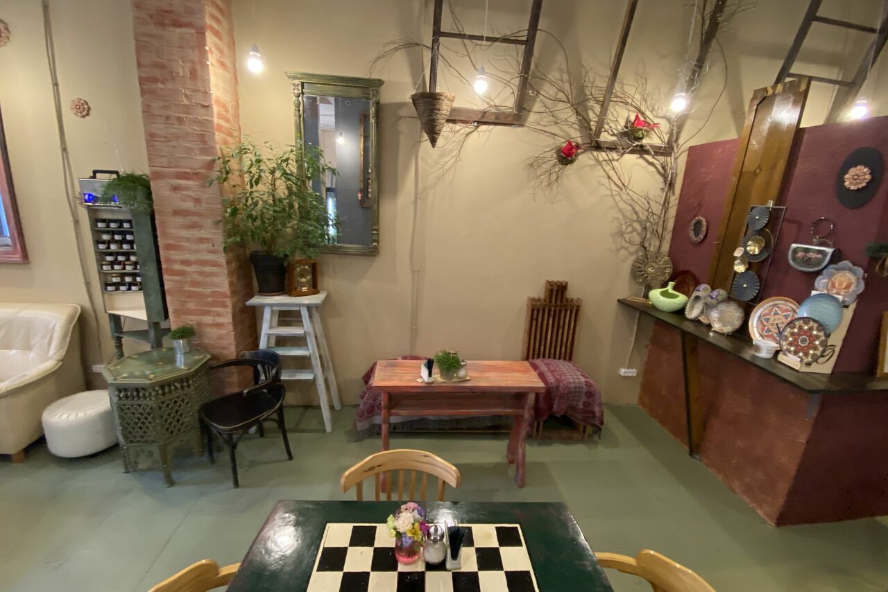 Арендовать Уютное помещение с винтажной мебелью