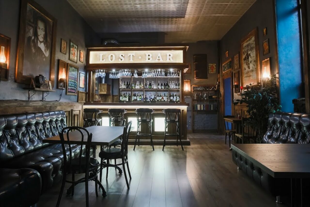 Арендовать Бар с террасой. Киностудия ТвоёКино