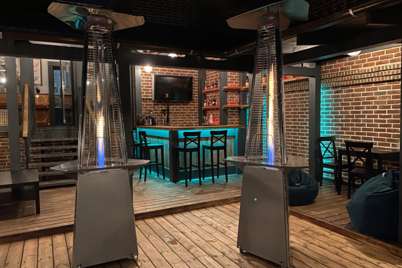 Арендовать Бар с террасой. Киностудия ТвоёКино