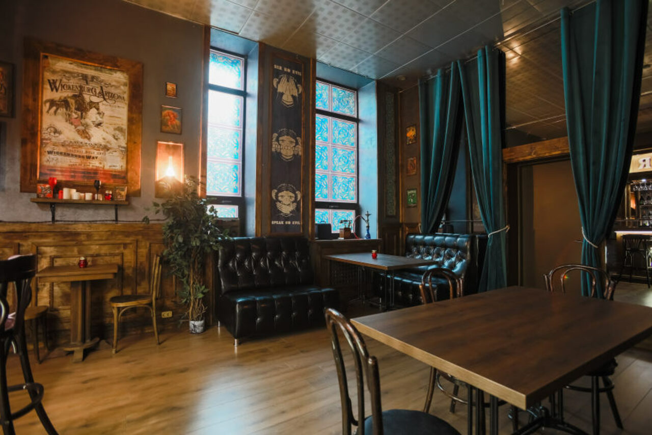 Арендовать Бар с террасой. Киностудия ТвоёКино